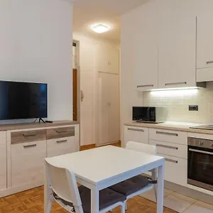 Appartamento Solari 5 Guest - Posizione Ottima - Wi-fi, Milano